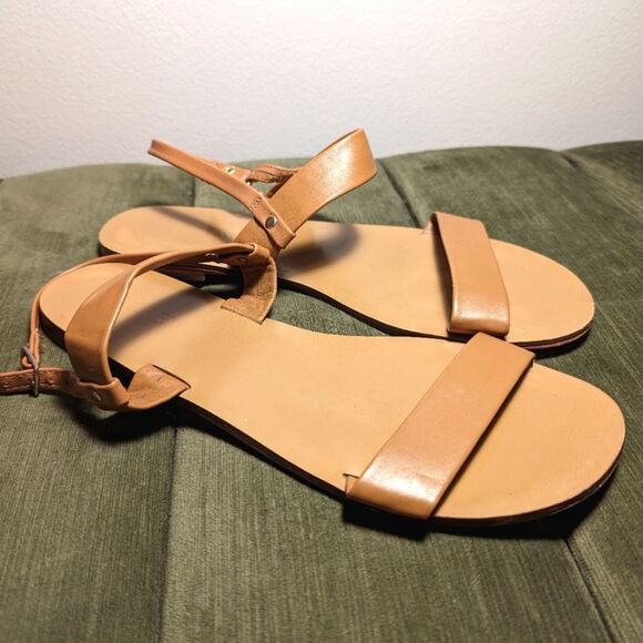 J Crew Tan leather sandals Sz 7.5 - Picture 1 of 10